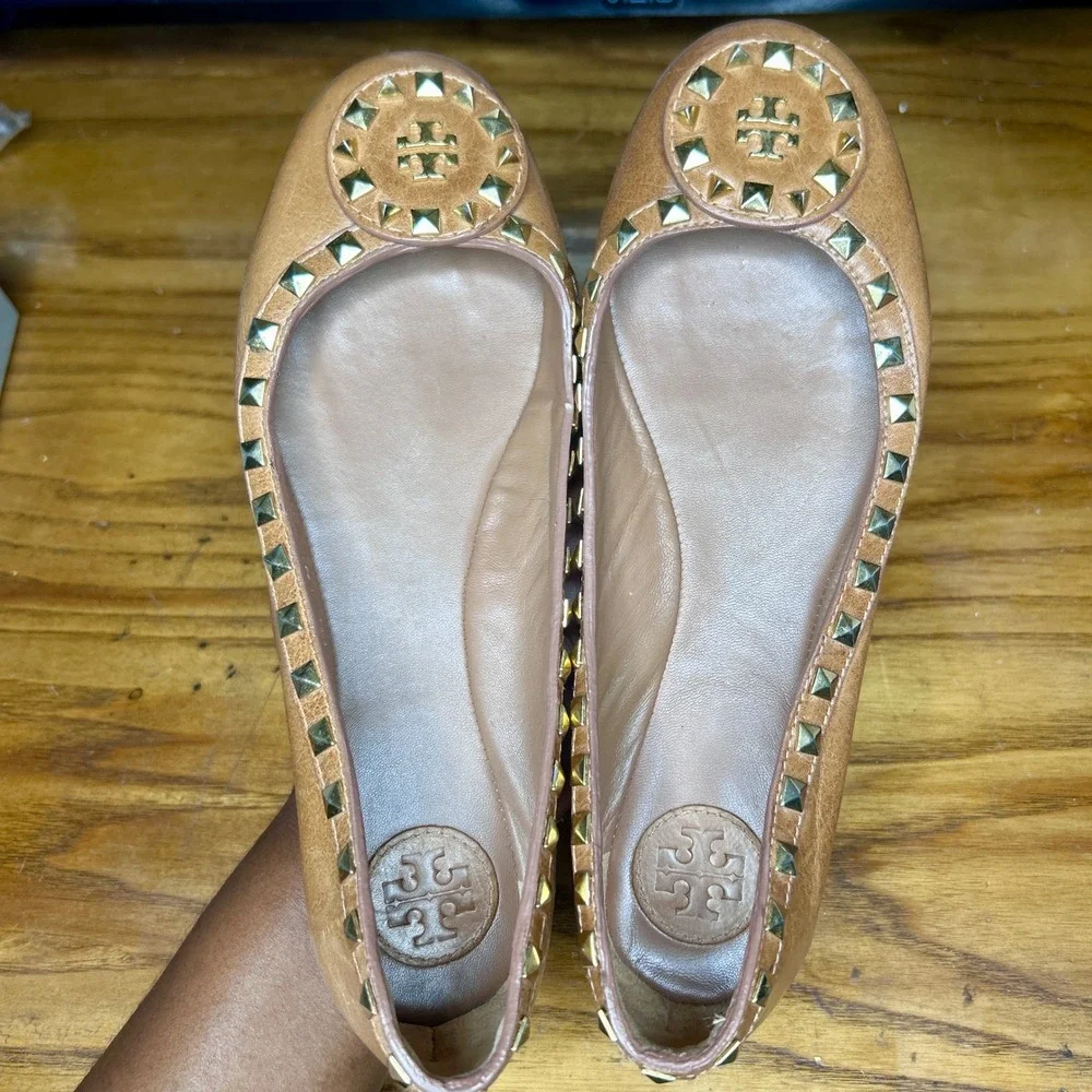 Tory‎ Burch Dale Ballet Flats Womens 8 Tan Leather Studded Logo shoes